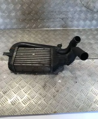 Opel Zafira A Intercooler radiator 73645 09129519