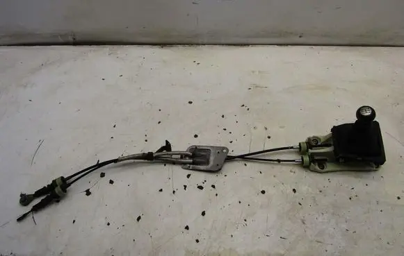 Suzuki SX4 S-Cross Gear selector/shifter in gearbox KRIS235789