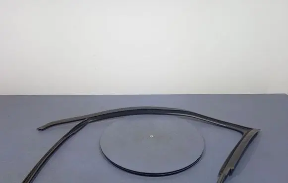 Volkswagen Jetta VI Front door rubber seal 5C6837431