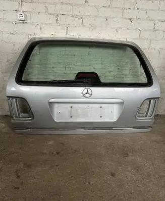 Mercedes-Benz E W210 Tailgate/trunk/boot lid 