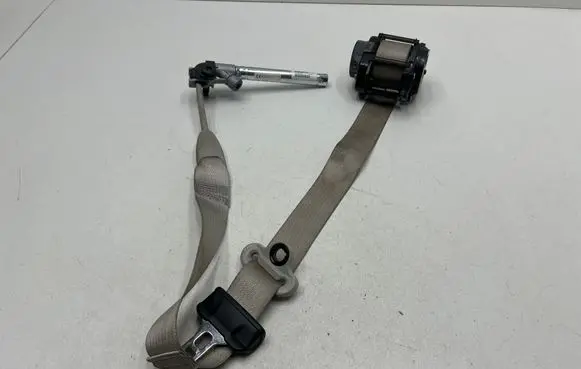 Chrysler Pacifica Front seatbelt P5LA361D2AD 6294874 TSH15772ACTL
