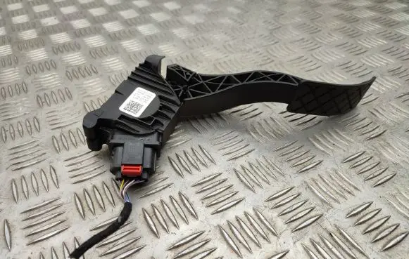 Skoda Octavia Mk3 (5E) Accelerator throttle pedal 5Q1721503F