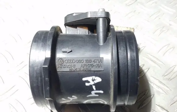 Audi A4 S4 B6 8E 8H Mass air flow meter 06C133471A AFH7501A