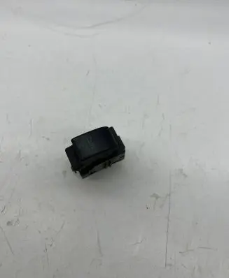 Toyota Avensis T250 Electric window control switch 8481005050 37080A