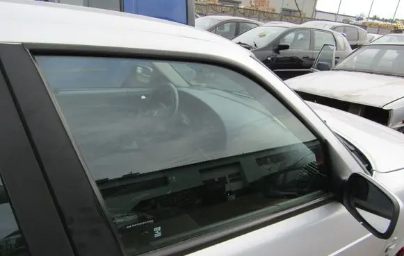 Saab 9-3 Ver1 Front door window glass four-door 