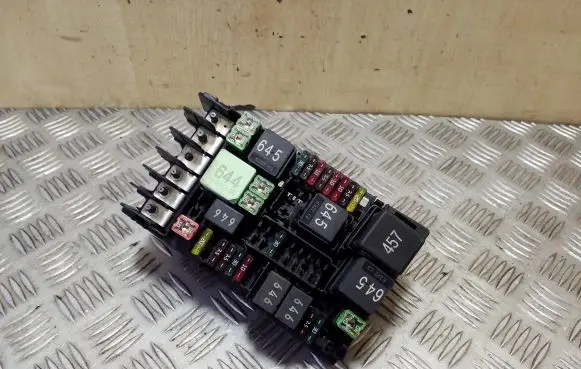 Skoda Superb B8 (3V) Fuse module 5Q0937125B