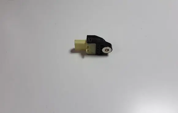 Toyota Sienna XL30 III Airbag deployment crash/impact sensor 8983108020
