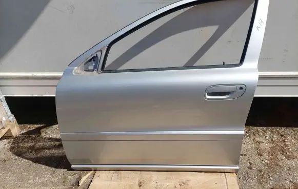 Volvo S60 Front door