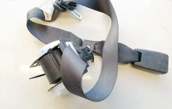 Lexus IS 220D-250-350 Middle seatbelt (rear) tkaf0ef702 tk-af0-ef702