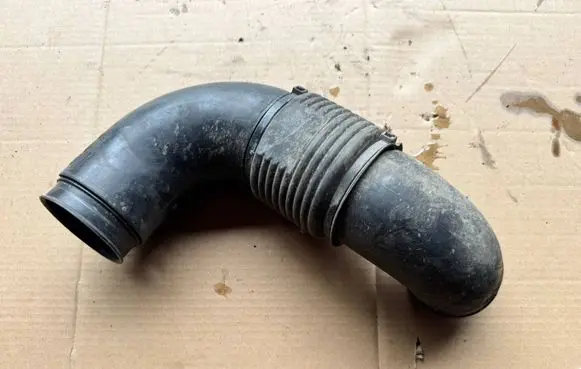 Hyundai Tucson JM Air intake duct part 281392F250