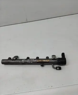 Mercedes-Benz E W211 Fuel main line pipe A6420700495 13051845