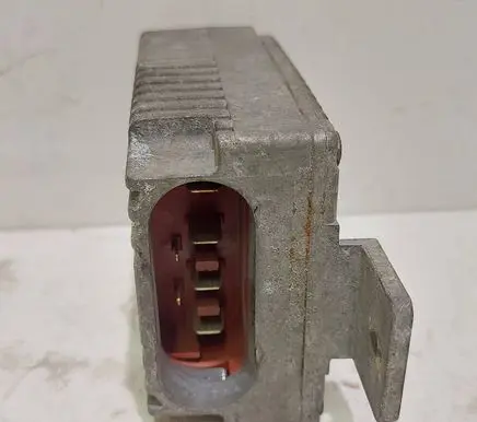Mercedes-Benz A W168 Coolant fan relay A0275458032 E5001004