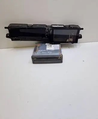 Renault Scenic II - Grand scenic II Screen/display/small screen P8200451507A