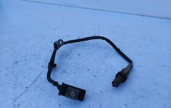 BMW 5 G30 G31 Lambda probe sensor 8593852 0281004651 558242E