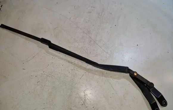 Mercedes-Benz E W212 Front wiper blade arm 3392125703