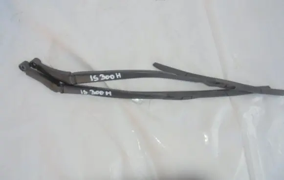 Lexus IS III XE30 Front wiper blade arm