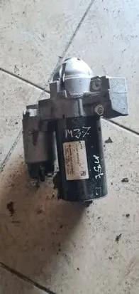 BMW 5 F10 F11 Starter motor 8574102 0001148509