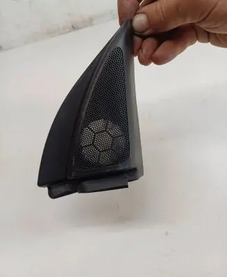 Toyota Avensis T250 Side speaker trim/cover 6749105060