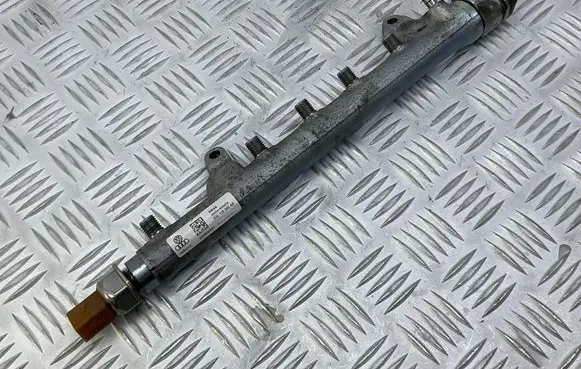 Audi A1 Fuel distributor 03L130089AA 03L906054A 48B13640B05