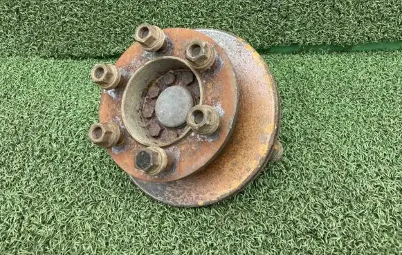 Iveco Daily 4th gen Front wheel hub spindle knuckle 504164648 504366656