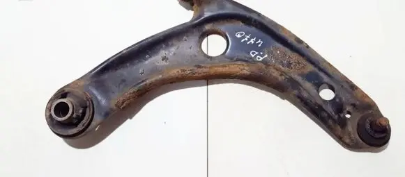 Toyota Yaris Front lower control arm/wishbone