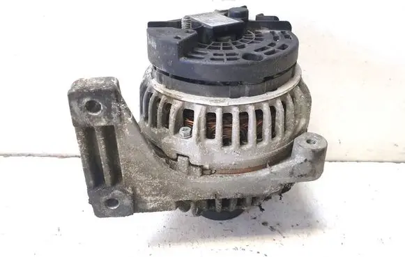 Volvo V70 Generator/alternator 30667787