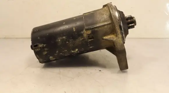 Volkswagen Golf IV Starter motor 0001121606