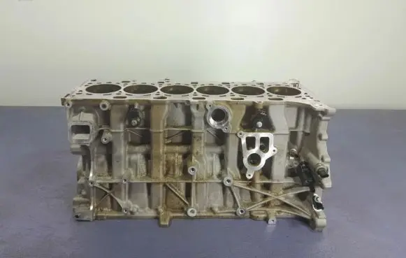 BMW M3 Engine block 8047263