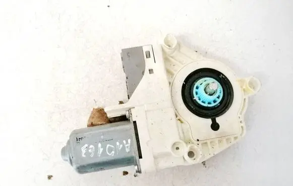 Land Rover Range Rover Sport L320 Front door window regulator motor 964200100 964200