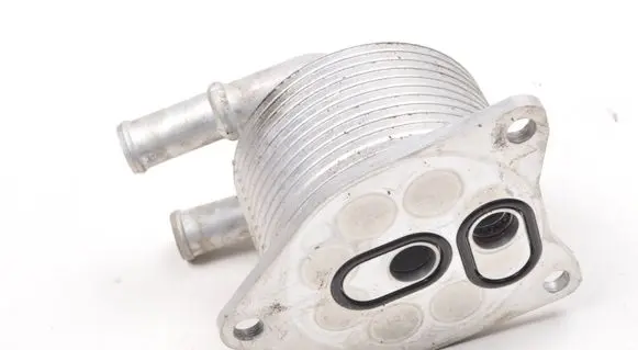 Peugeot 2008 II Engine oil radiator 