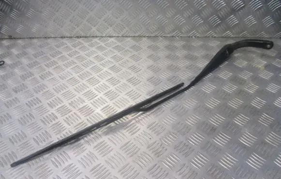 Ford Mondeo Mk III Front wiper blade arm
