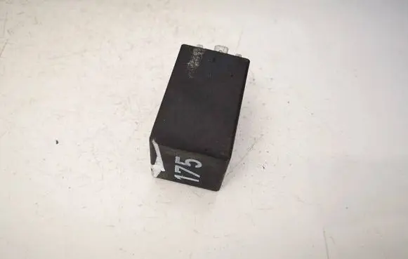 Audi A4 S4 B5 8D Other relay 3A0927181