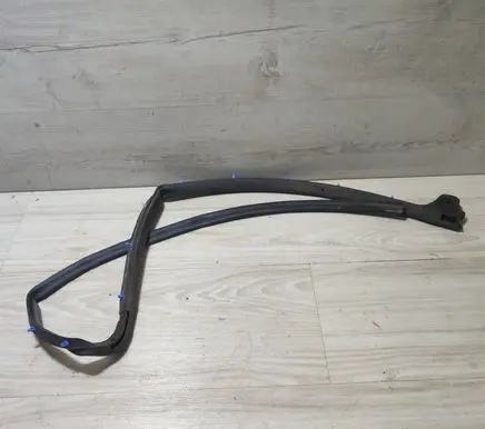 Peugeot Rifter Rubber seal sliding door (on door) 9832997080