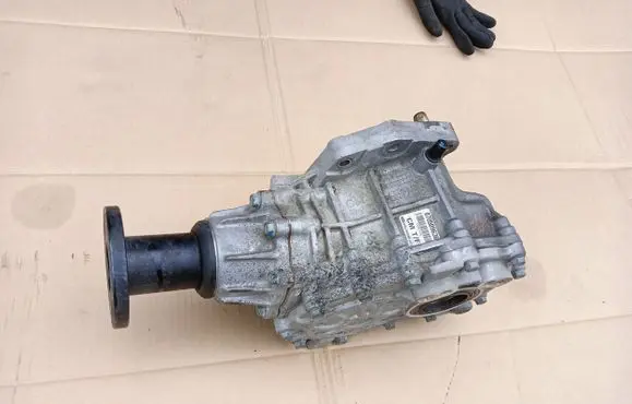 Hyundai Santa Fe Gearbox transfer box case 070509636