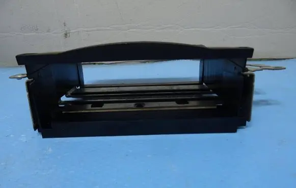 Mercedes-Benz ML W164 Dashboard storage box/compartment A2516800431