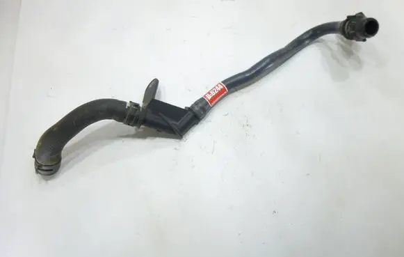 Engine coolant pipe/hose