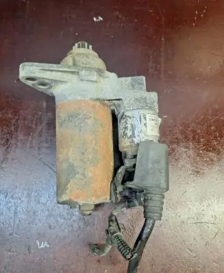 Volkswagen Jetta V Starter motor 02Z91102301