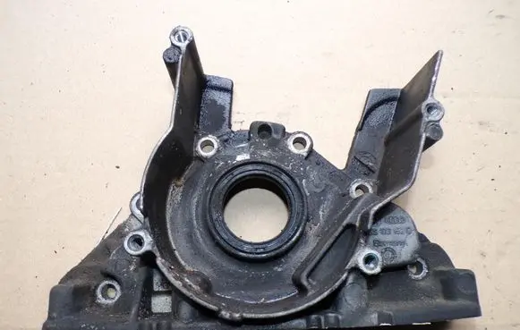 Volkswagen Touran I Rear prop shaft donut coupling/joint 038103153D