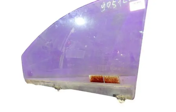 Toyota Yaris Verso Front door window glass four-door