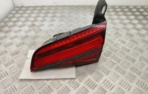 Audi A8 S8 D4 4H Tailgate rear/tail lights 4H0945094K