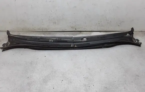 Toyota Avensis T250 Wiper trim 5578205030