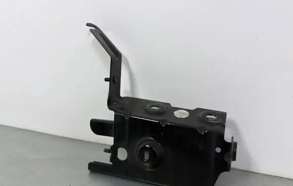 Mercedes-Benz C W205 Webasto auxiliary heater mount bracket A2055060440