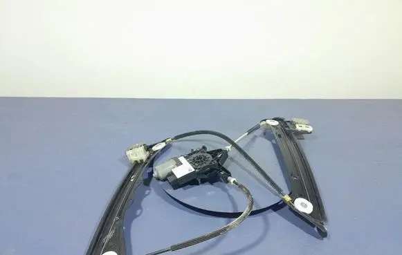 BMW M4 F82 F83 Front door window regulator with motor 9851141