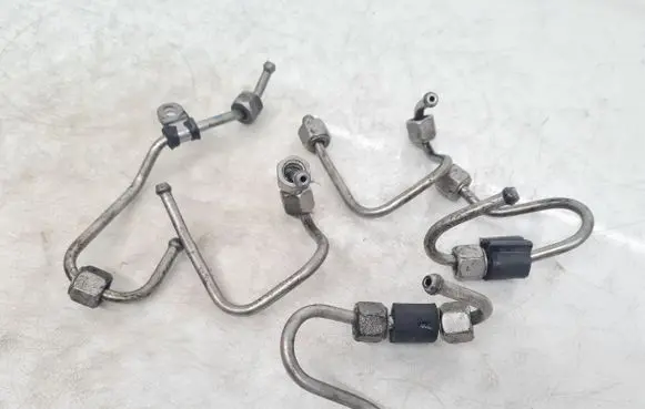 Skoda Superb B6 (3T) Fuel injector supply line/pipe 120927 GJ0 301AN