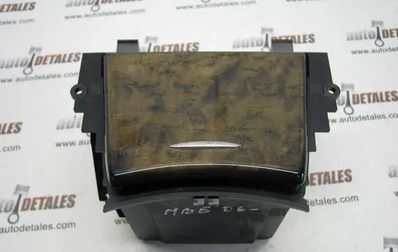 Mercedes-Benz E W211 Ashtray (front) A2116800350