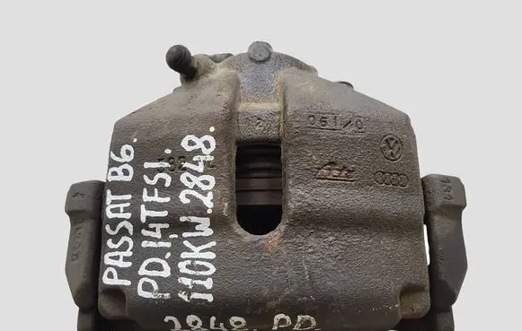 Volkswagen PASSAT B6 Front brake caliper