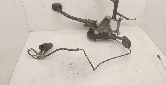BMW 5 E39 Pedal assembly 1164854