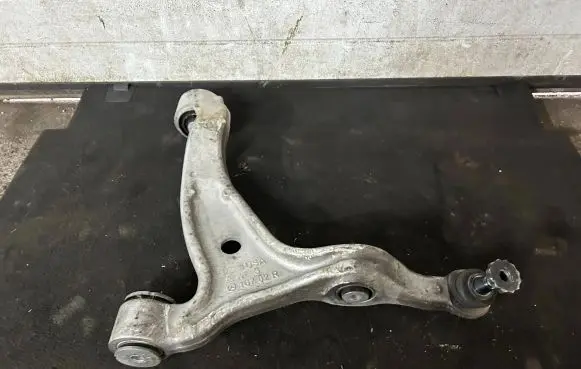 Mercedes-Benz GLE W167 Front lower control arm/wishbone 16702R