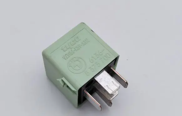 BMW 5 E39 Other relay 8373700 61368373700