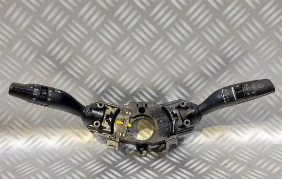 KIA Ceed Wiper turn signal indicator stalk/switch 93404-J7960